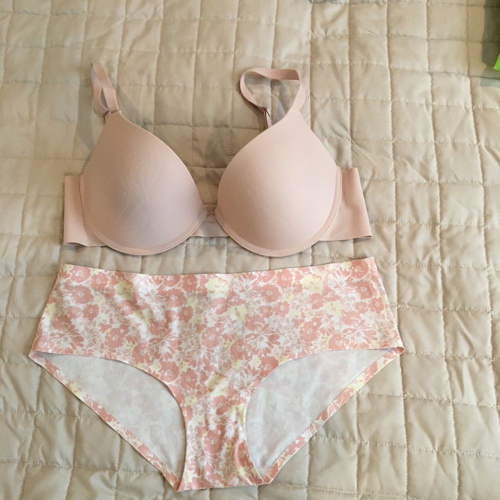 BRA AND PANTS SET